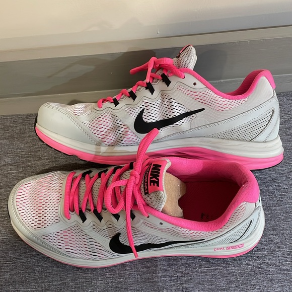 Nike Dual Fusion Run 3 Athletic Sneakers Women’s 10 Grey Pink Black Swoosh - Picture 9 of 15
